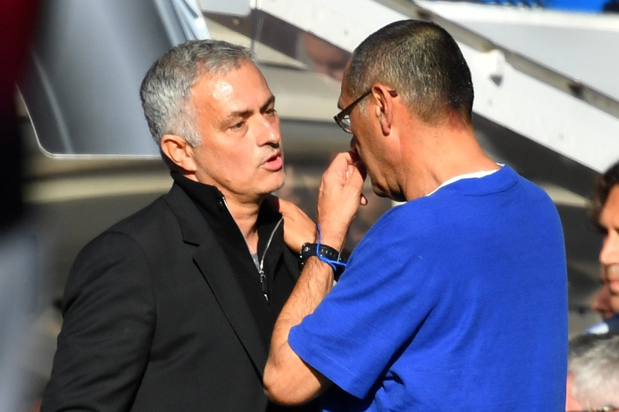 HLV Mourinho: 'That may man khi toi khong o trong tinh canh cua Sarri' hinh anh