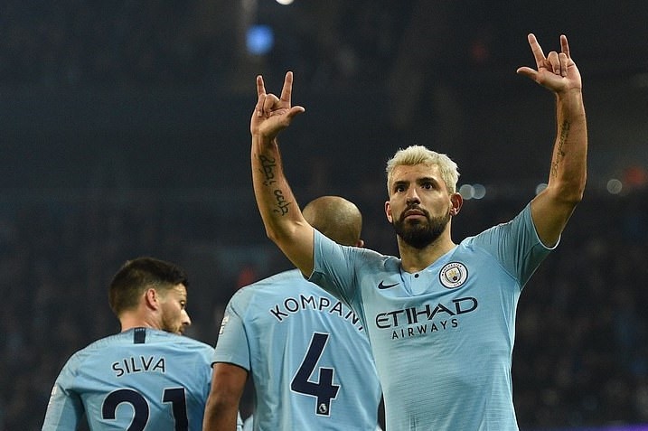 Aguero ghi ban tren cham 11 m giup Man City gianh 3 diem hinh anh