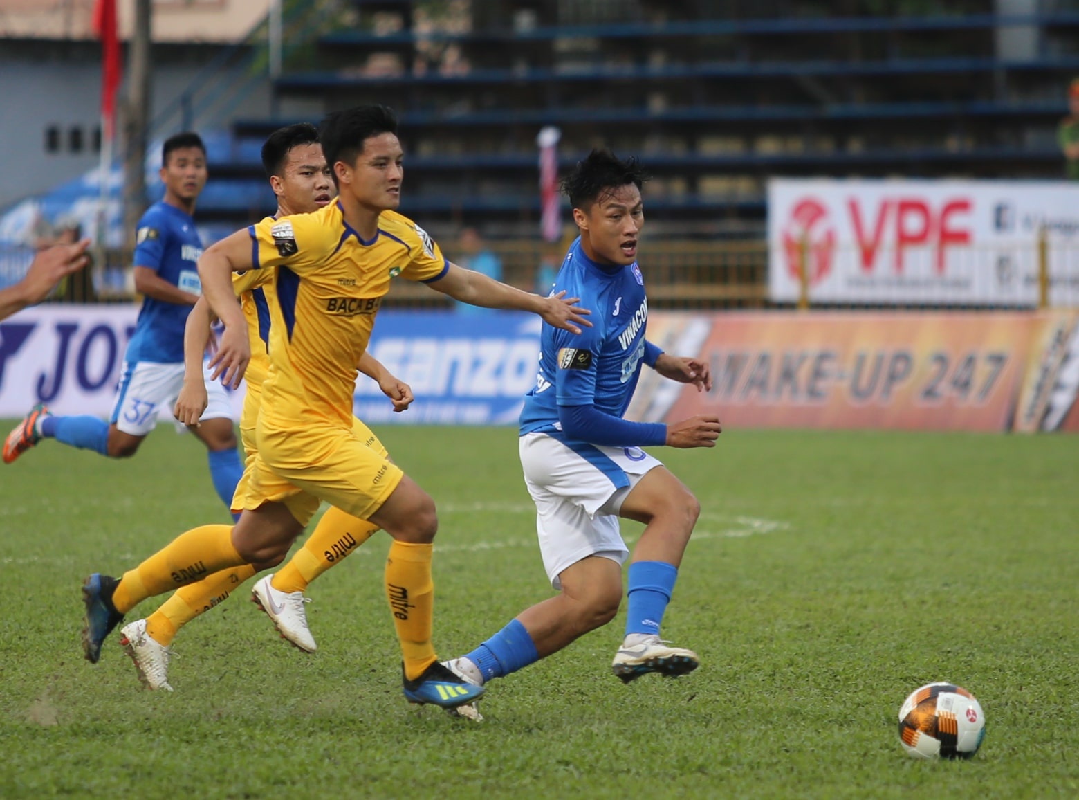 Quang Ninh vs SLNA,  Mac Hong Quan,  Nghiem Xuan Tu,  V.League 2019 anh 3