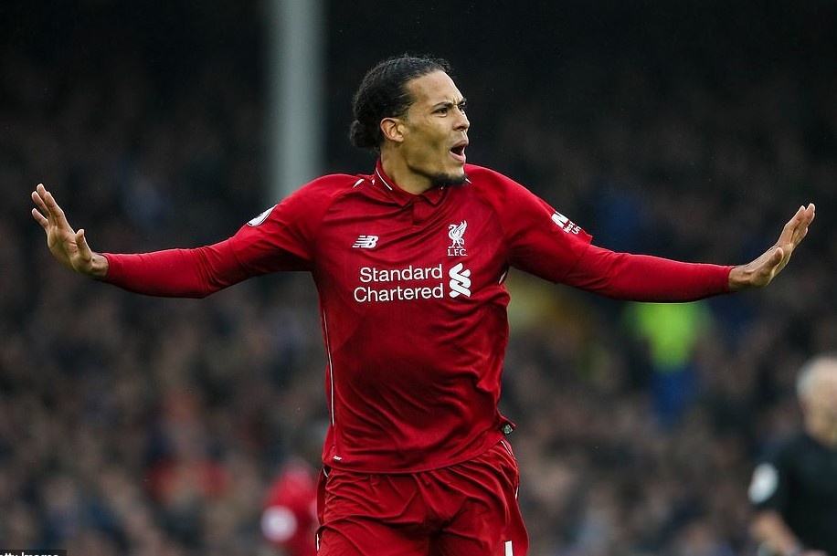 'Liverpool van dang dua vo dich va se dau tranh den cung' hinh anh