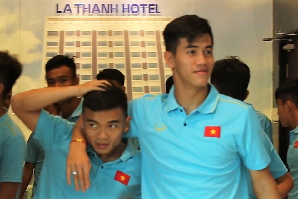 Tuyen U23 Viet Nam hoi quan cung thay Park tai khach san hinh anh