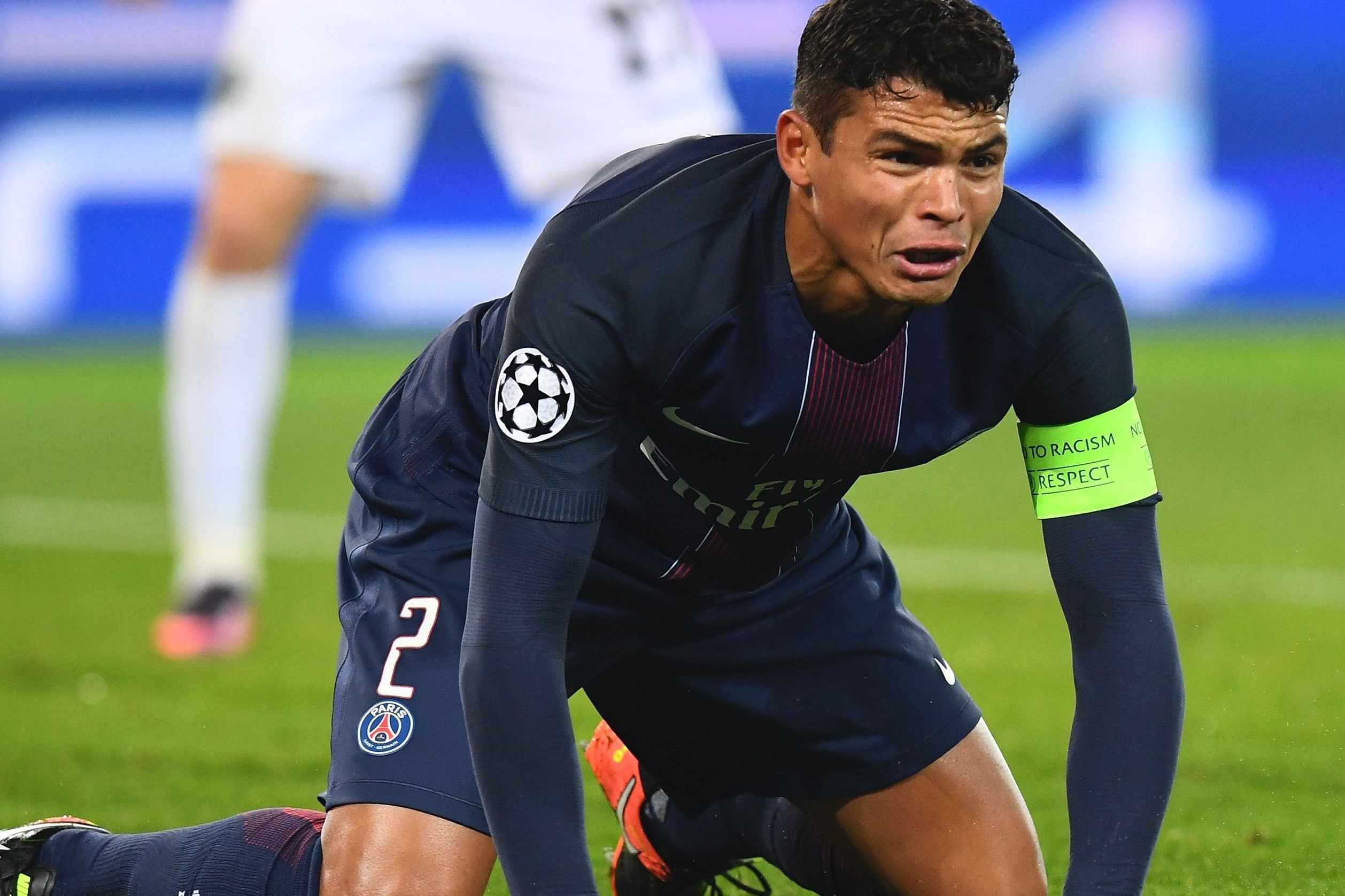 Doi truong PSG cau xin su tha thu tu nguoi ham mo hinh anh