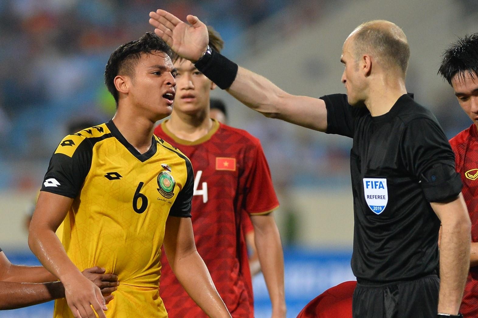 HLV U23 Brunei: 'Toi rat buon vi phai nhan that bai 0-6' hinh anh