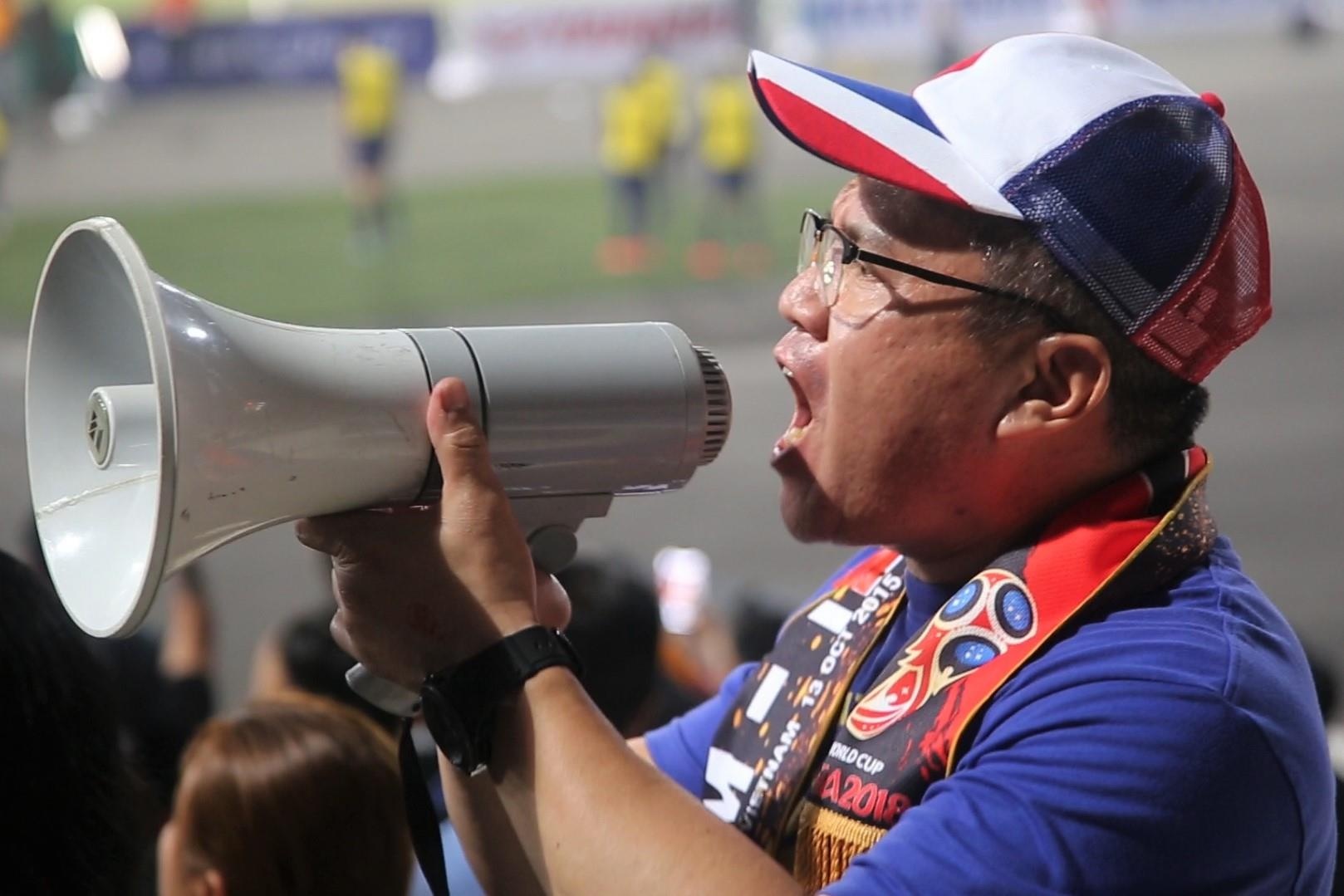 Co dong vien Thai Lan miet mai 'tiep lua' doi nha du thua dam hinh anh
