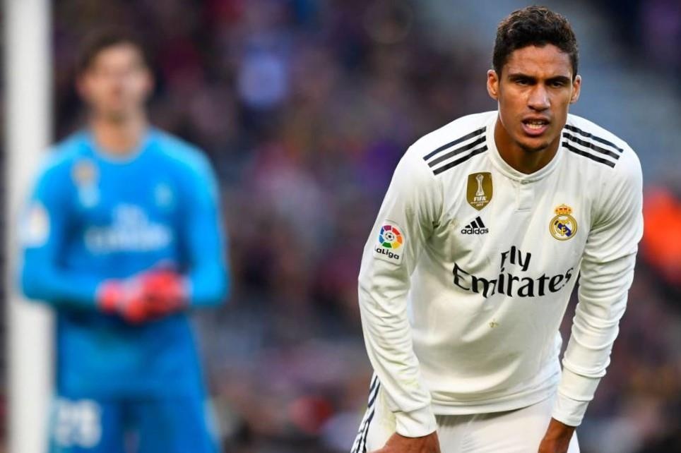Real Madrid nham 2 trung ve thay the Varane hinh anh