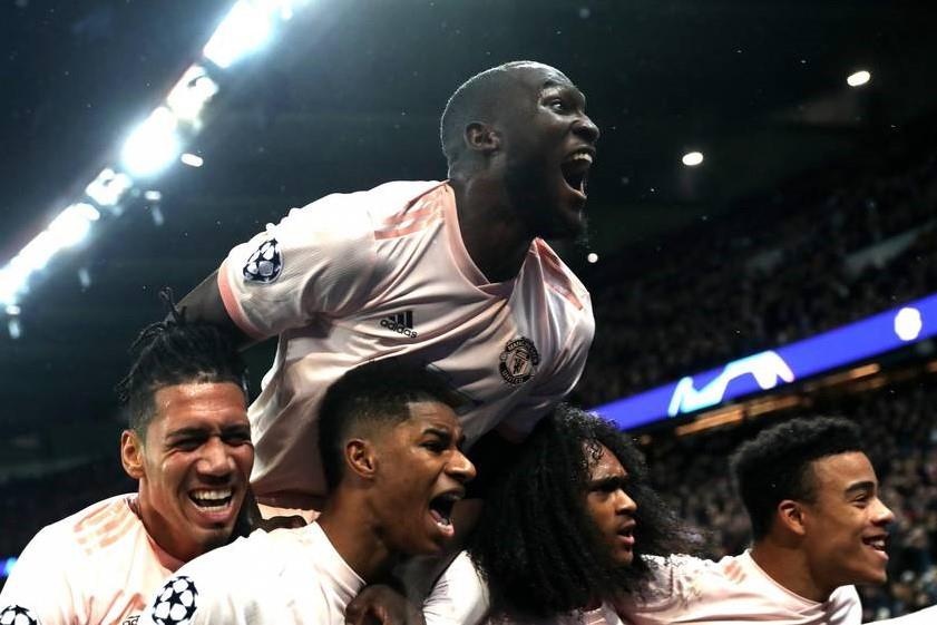 HLV Klopp noi MU vao tu ket Champions League nho may man hinh anh