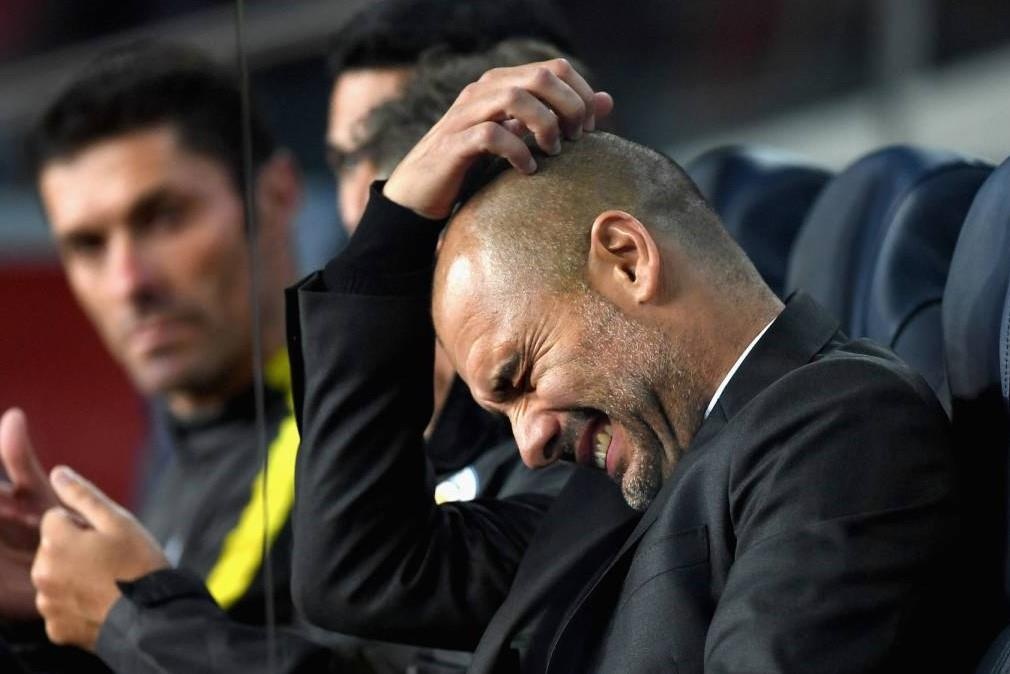 Pep Guardiola: 'Man City co the mat tat ca chi trong mot tuan' hinh anh