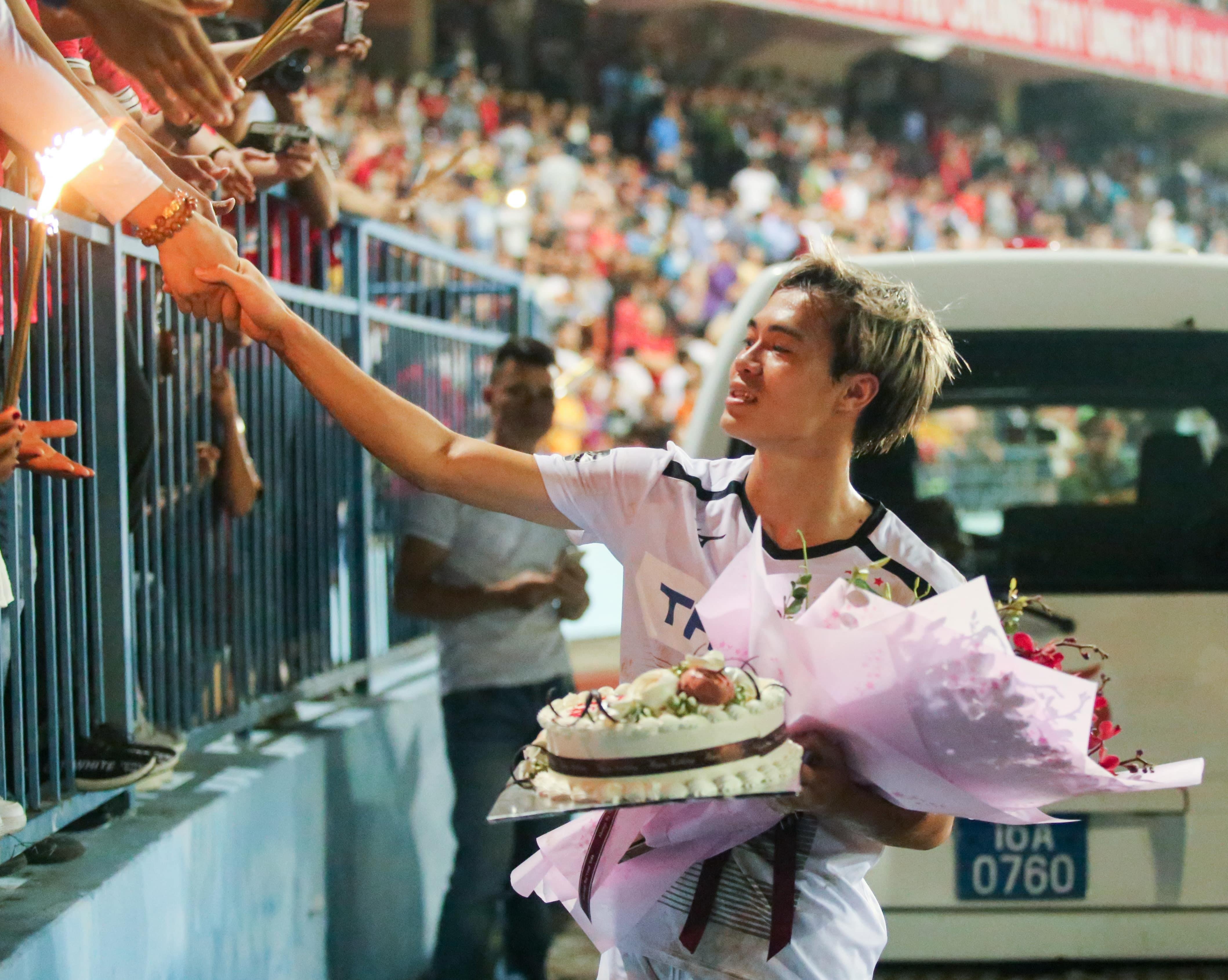 Van Toan,  co dong vien,  Tuan Anh,  Hai Phong vs HAGL anh 7