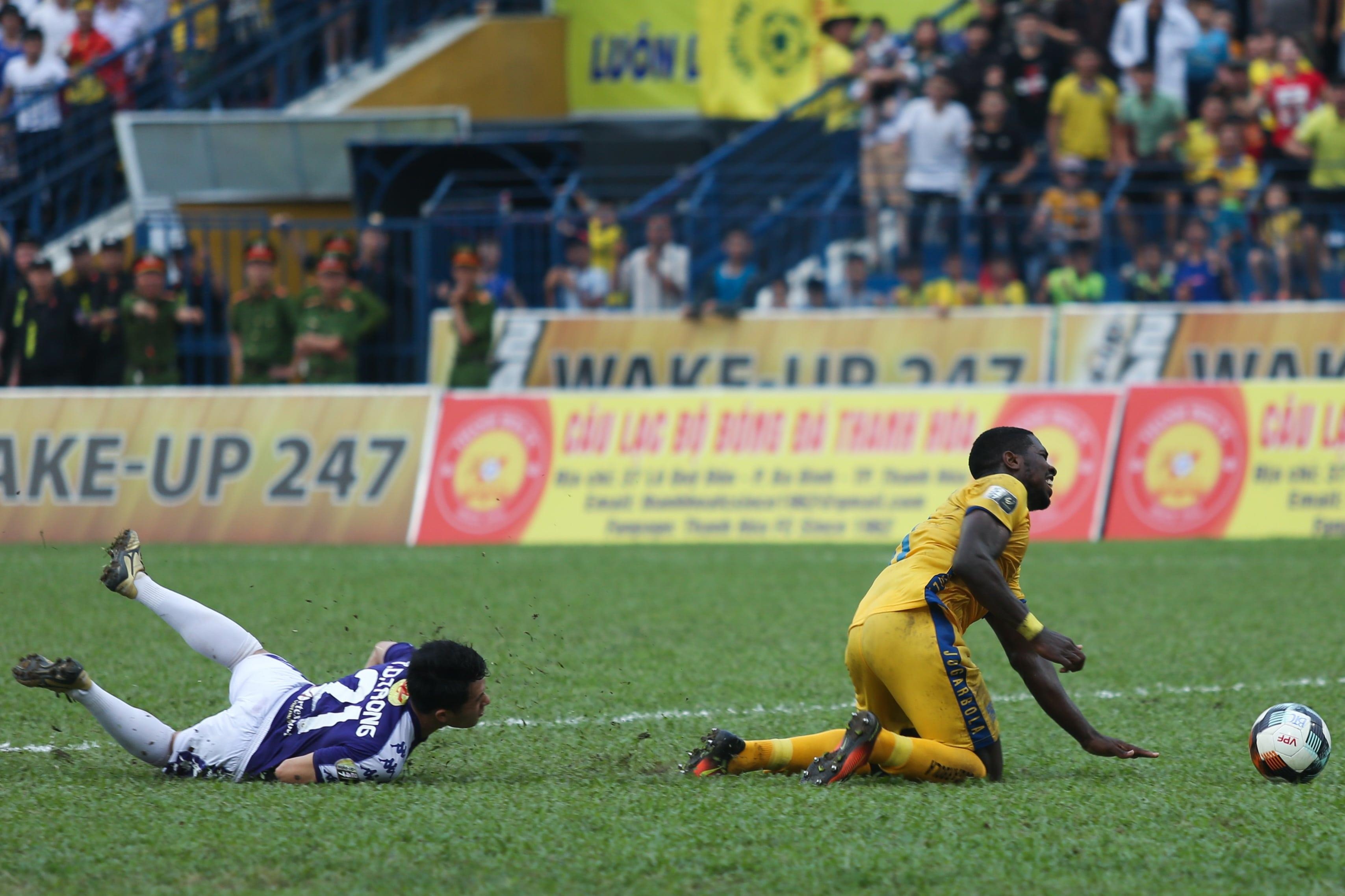 Dinh Trong the do,  CLB Ha Noi,  CLB Thanh Hoa,  Quang Hai,  Bui Tien Dung anh 5