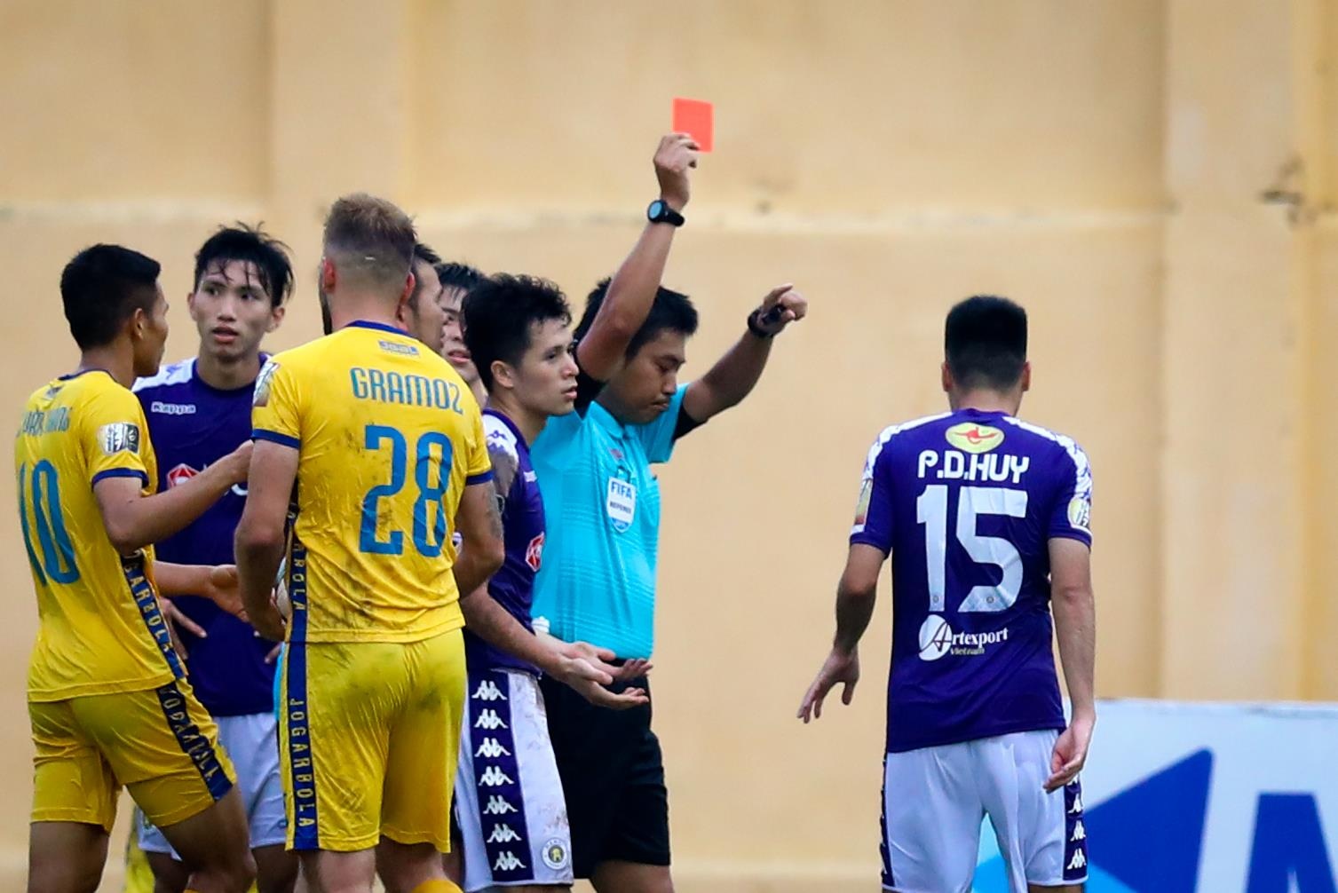 Dinh Trong the do,  CLB Ha Noi,  CLB Thanh Hoa,  Quang Hai,  Bui Tien Dung anh 6