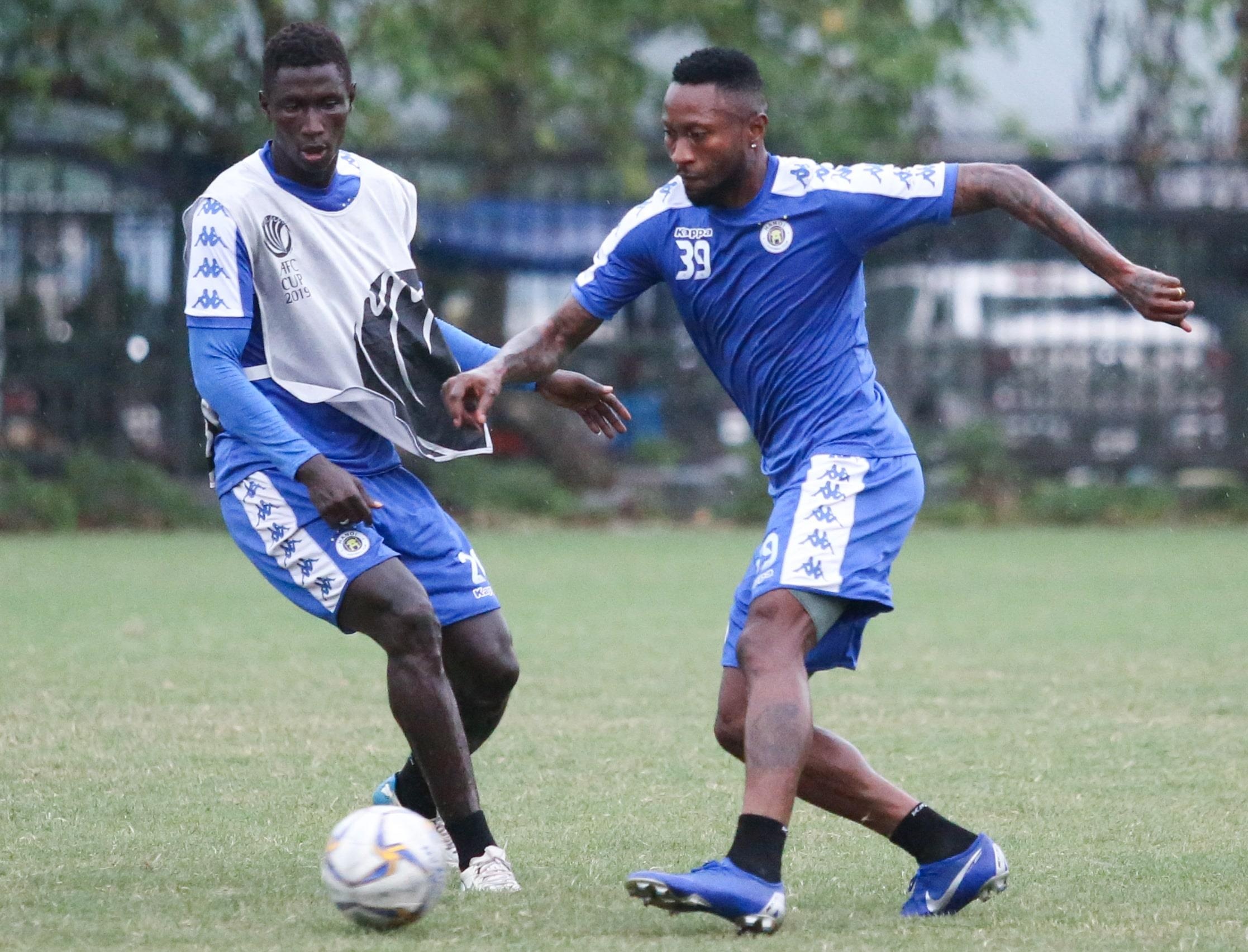 Quang Hai,  Dinh Trong,  Duy Manh,  CLB Ha Noi,  AFC Cup anh 7