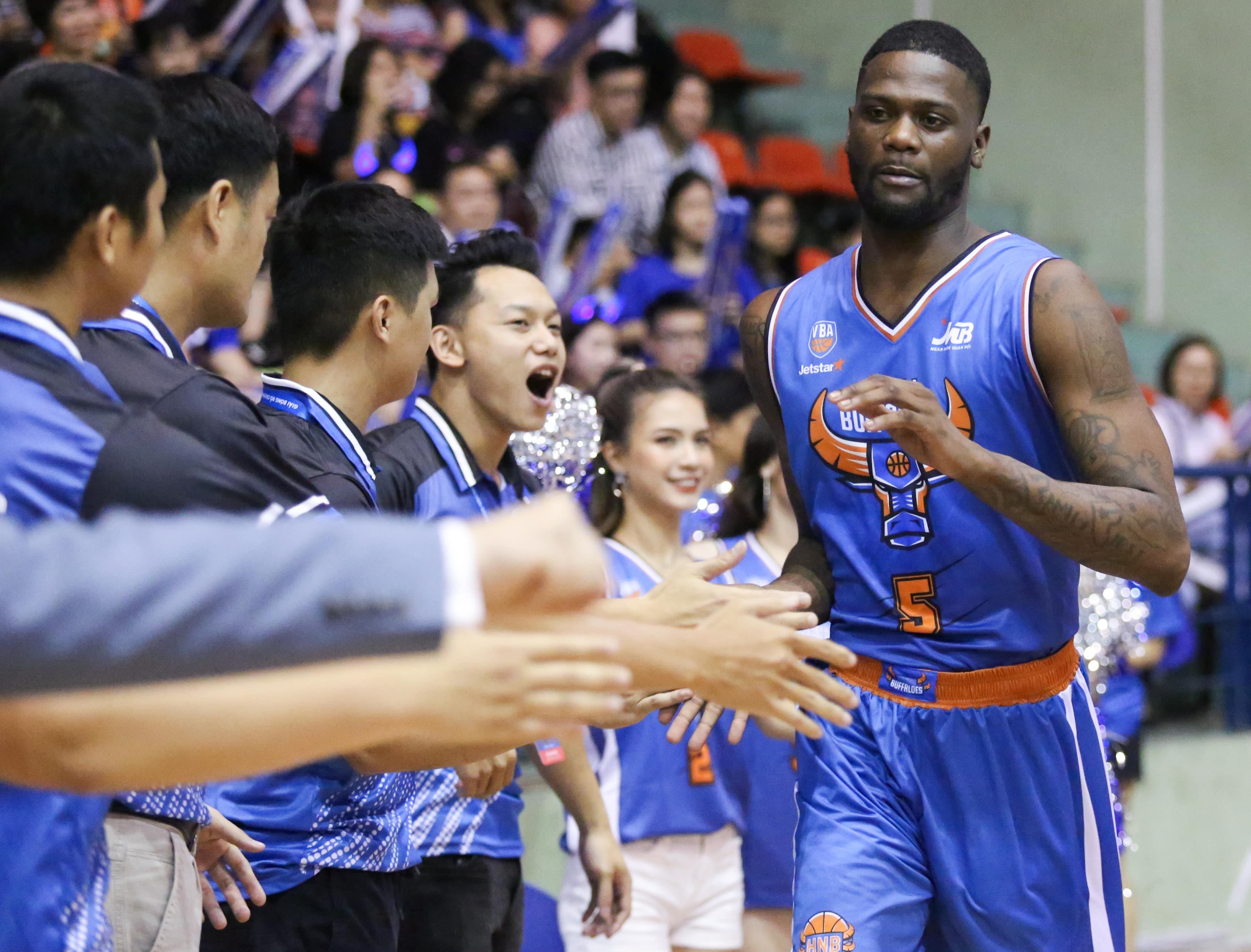 Ve nha di con,  VBA 2019,  Hanoi Buffaloes,  bong ro anh 2