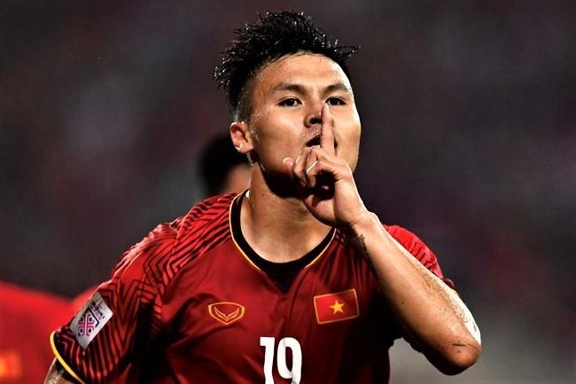 'Quang Hai, Tuan Anh tao nen hang tien ve da dang cua tuyen Viet Nam' hinh anh