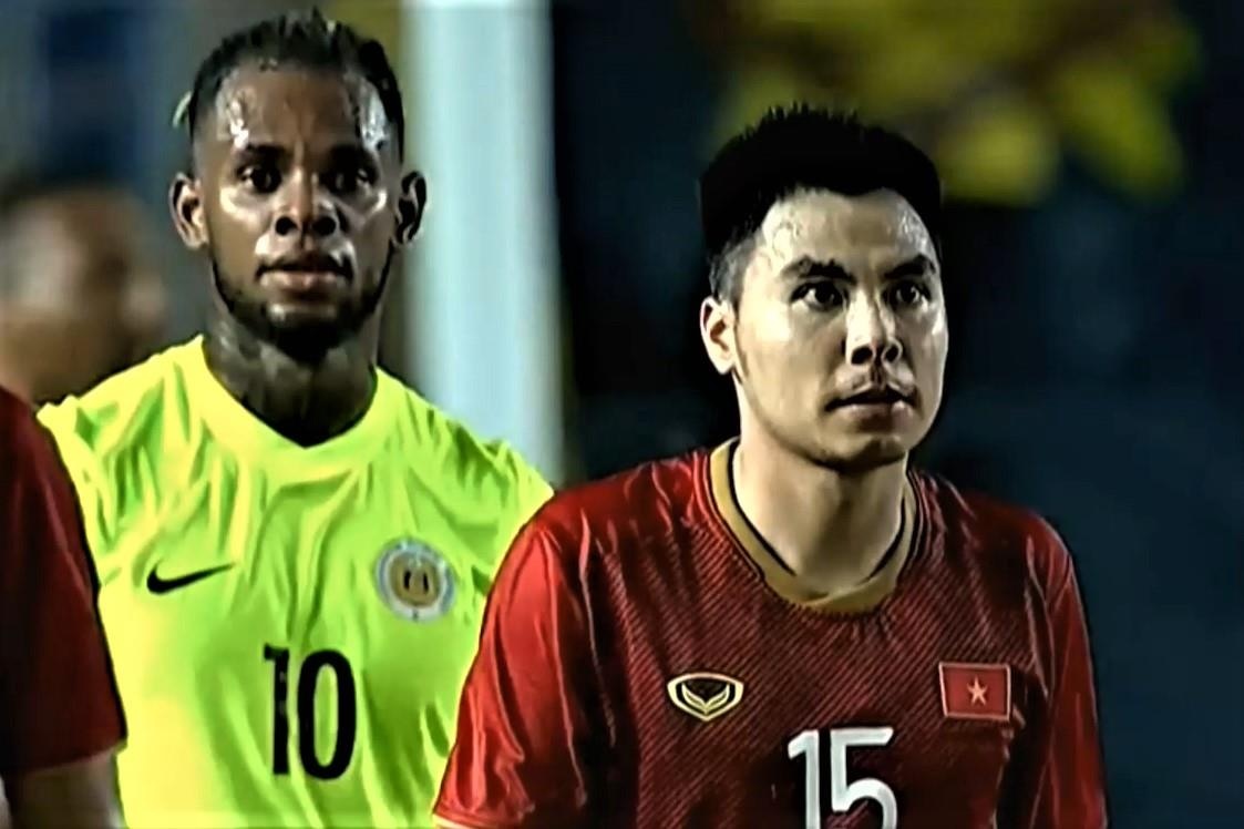 Quang Hai nhac chan cho Duc Huy ghi ban o chung ket King's Cup hinh anh