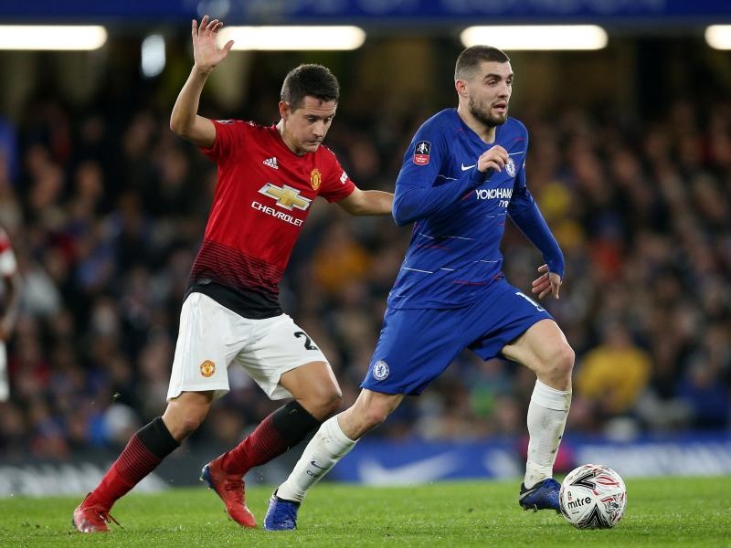 Kovacic, Chelsea bị cấm chuyển nhượng, Hazard sang Real Madrid ảnh 1 Kovacic, Chelsea bi cam chuyen nhuong, Hazard sang Real Madrid anh 1