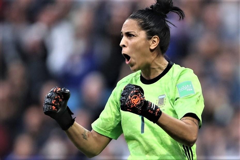 Huyen thoai MU nan long vi tai nang cua nu thu mon Argentina hinh anh