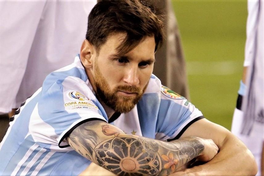 Tron 3 nam Messi lan dau tuyen bo gia tu tuyen Argentina hinh anh