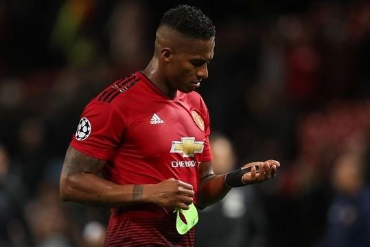 Valencia tro ve que huong thi dau sau khi chia tay MU hinh anh