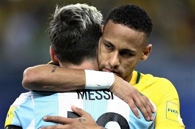 Neymar om an ui Messi sau tran ban ket Copa America hinh anh