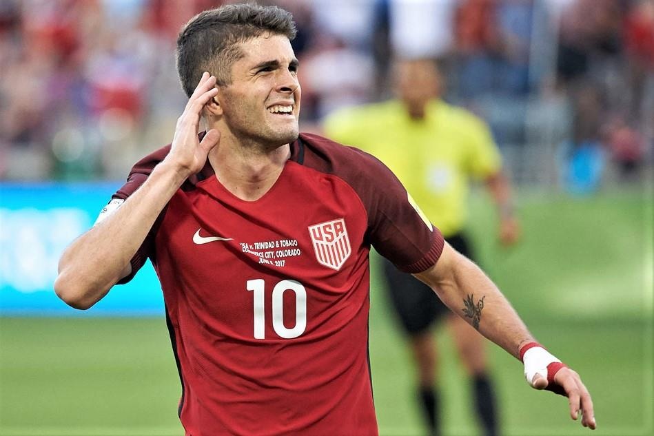 Bang chung sao tre Chelsea hay hon Ronaldo o cap do doi tuyen hinh anh