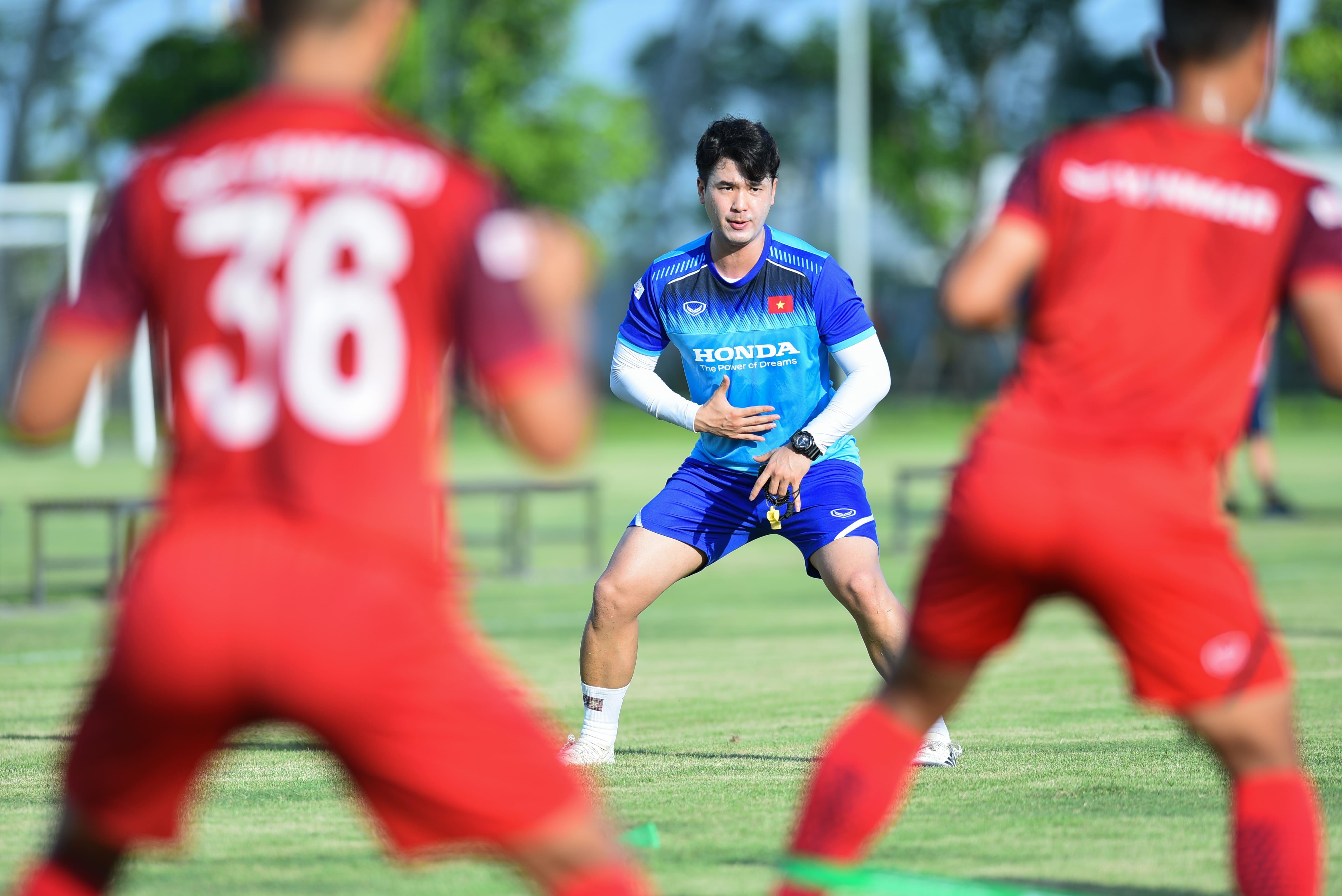 U23 Viet Nam,  HLV Park Hang-seo,  Martin Lo,  doi tuyen Viet Nam,  hop dong HLV Park anh 3