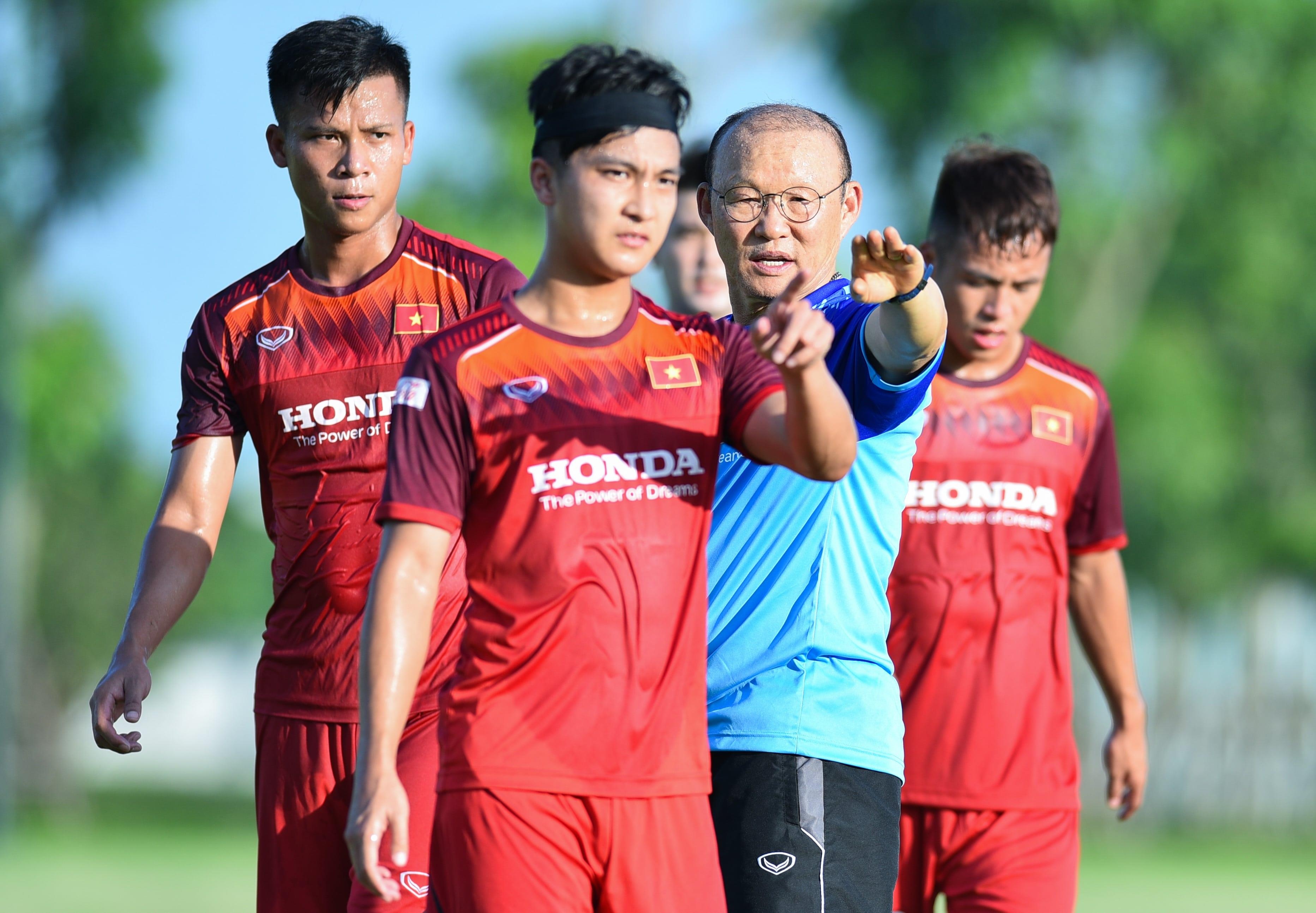 U23 Viet Nam,  HLV Park Hang-seo,  Martin Lo,  doi tuyen Viet Nam,  hop dong HLV Park anh 7