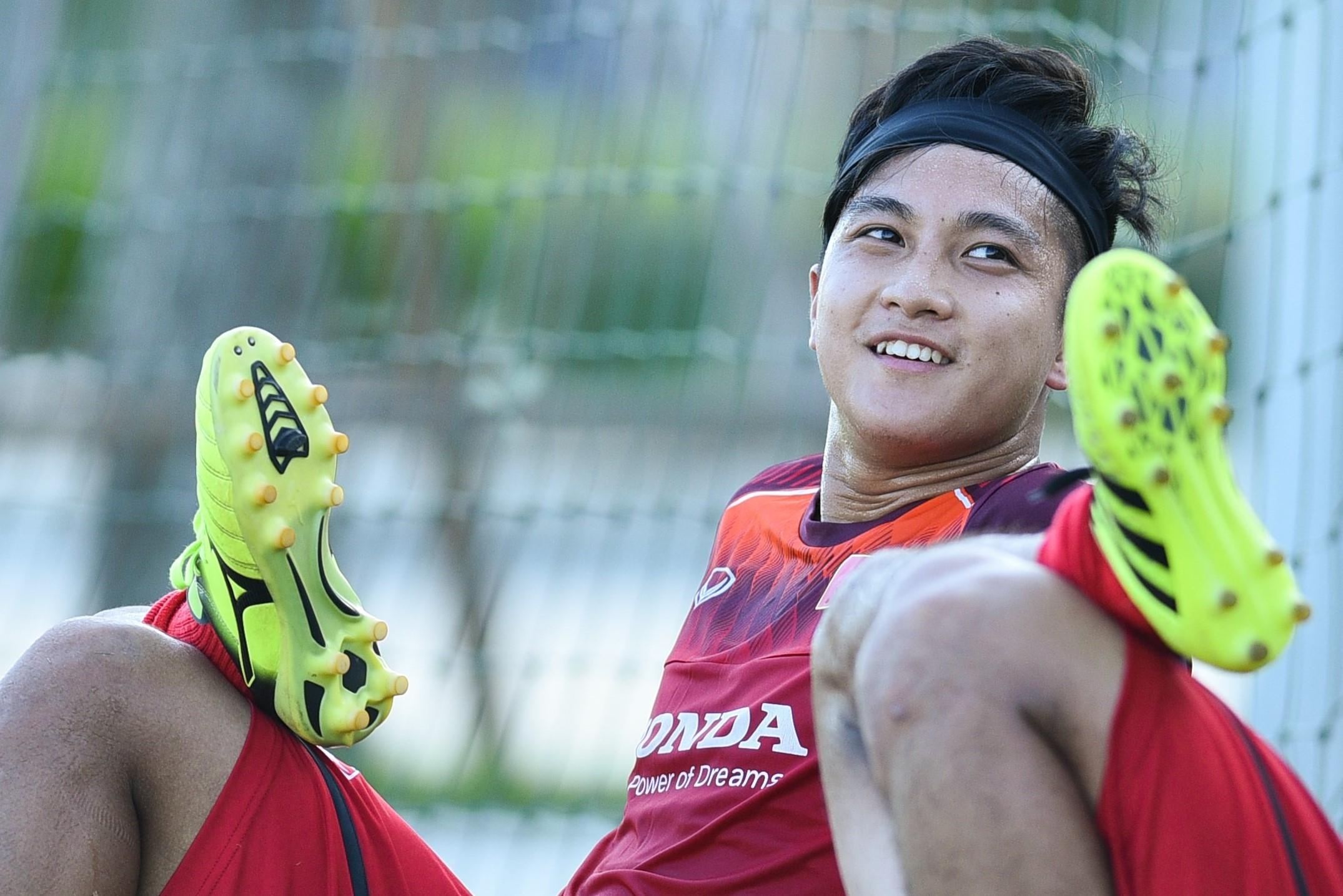 Martin Lo nghi som trong buoi tap dau tien cua U23 Viet Nam hinh anh