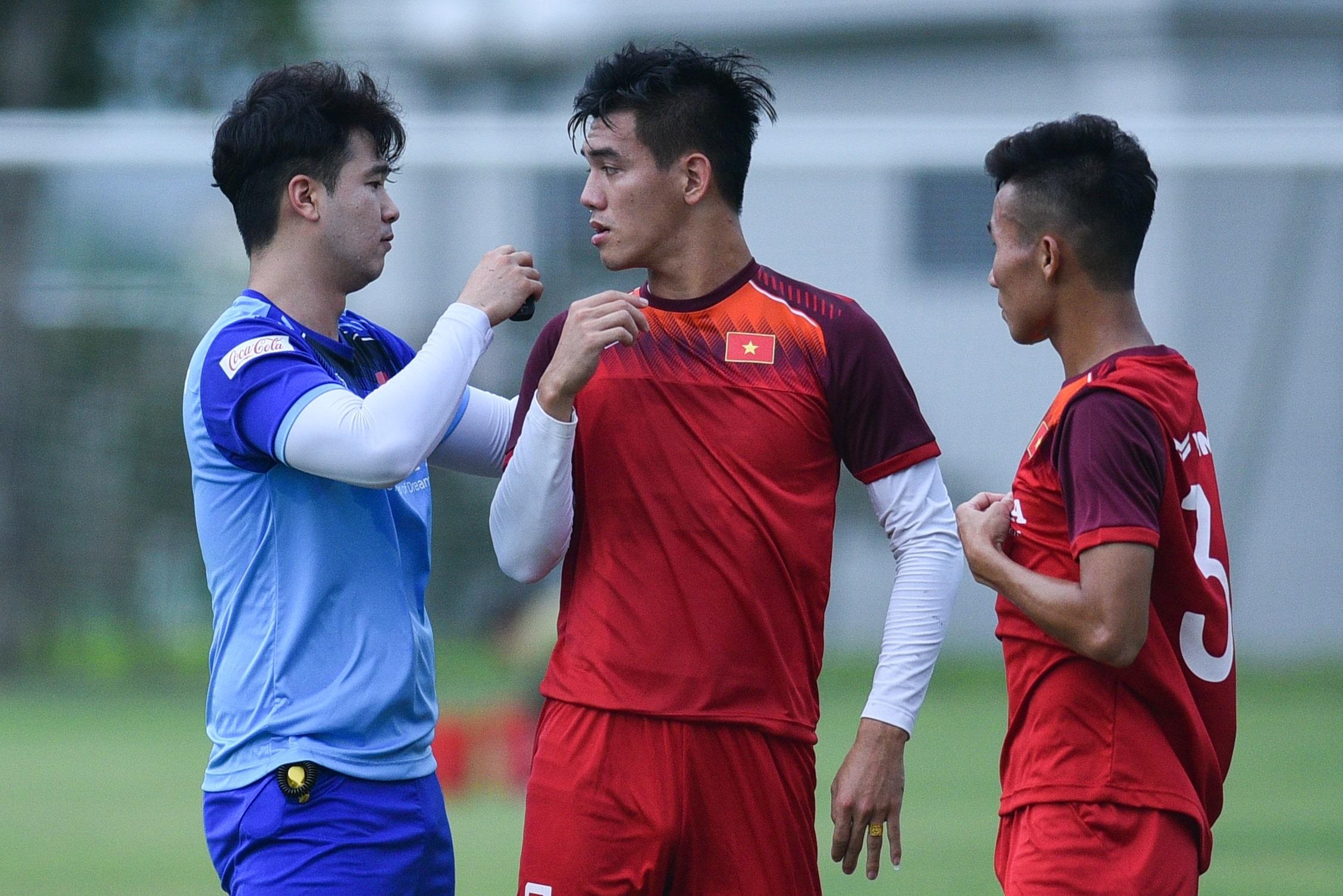 Martin Lo,  U23 Viet Nam,  SEA Games,  HLV Park Hang-seo,  tap trung doi tuyen anh 10