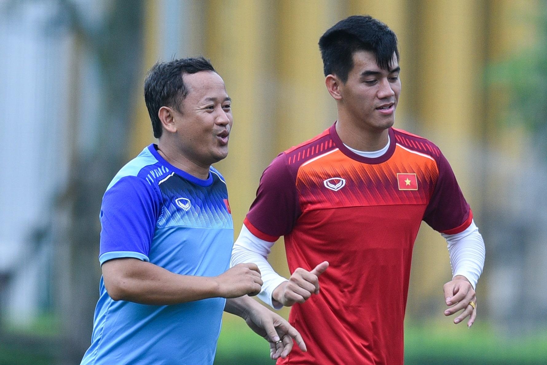 Martin Lo,  U23 Viet Nam,  SEA Games,  HLV Park Hang-seo,  tap trung doi tuyen anh 1