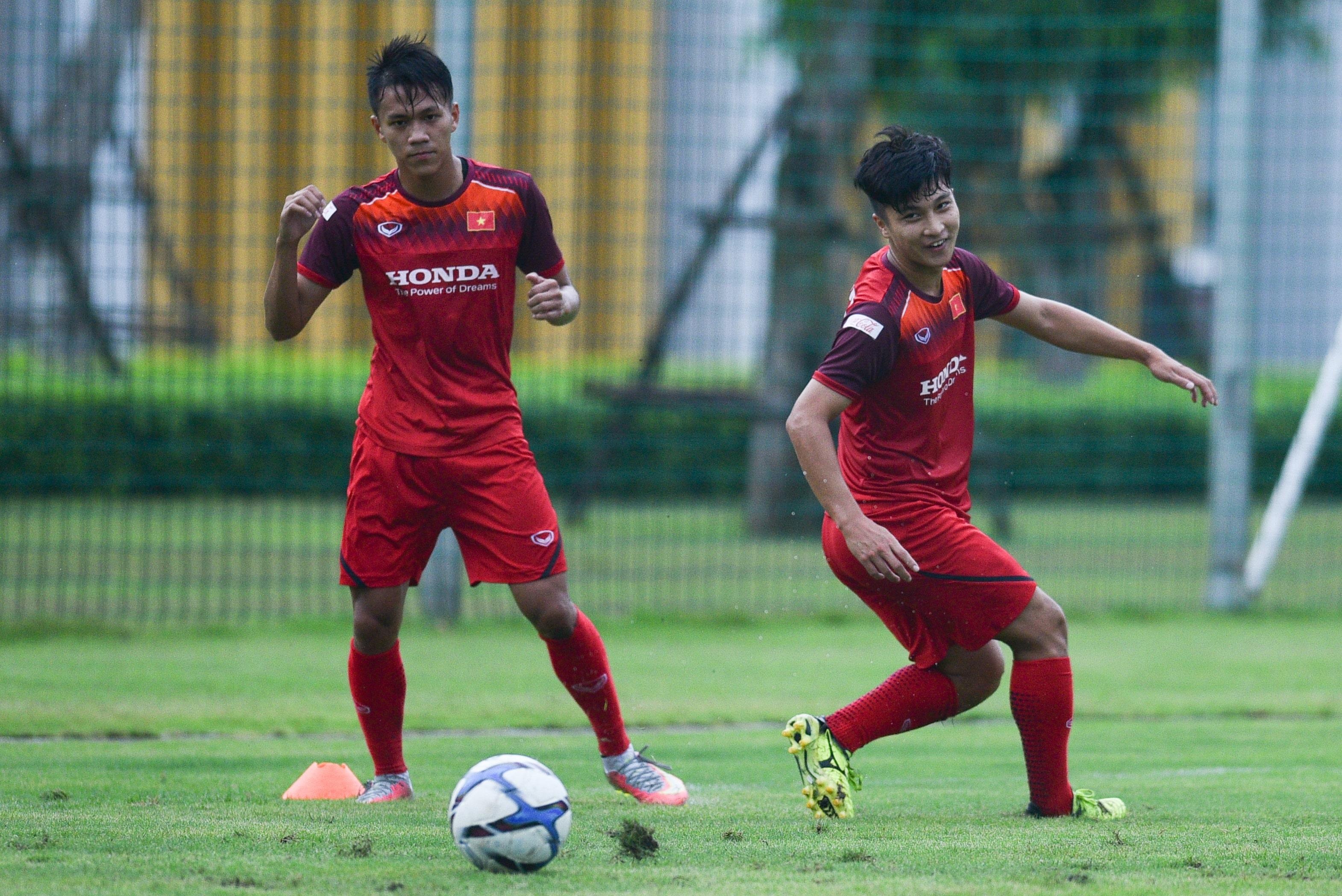 Martin Lo,  U23 Viet Nam,  SEA Games,  HLV Park Hang-seo,  tap trung doi tuyen anh 8