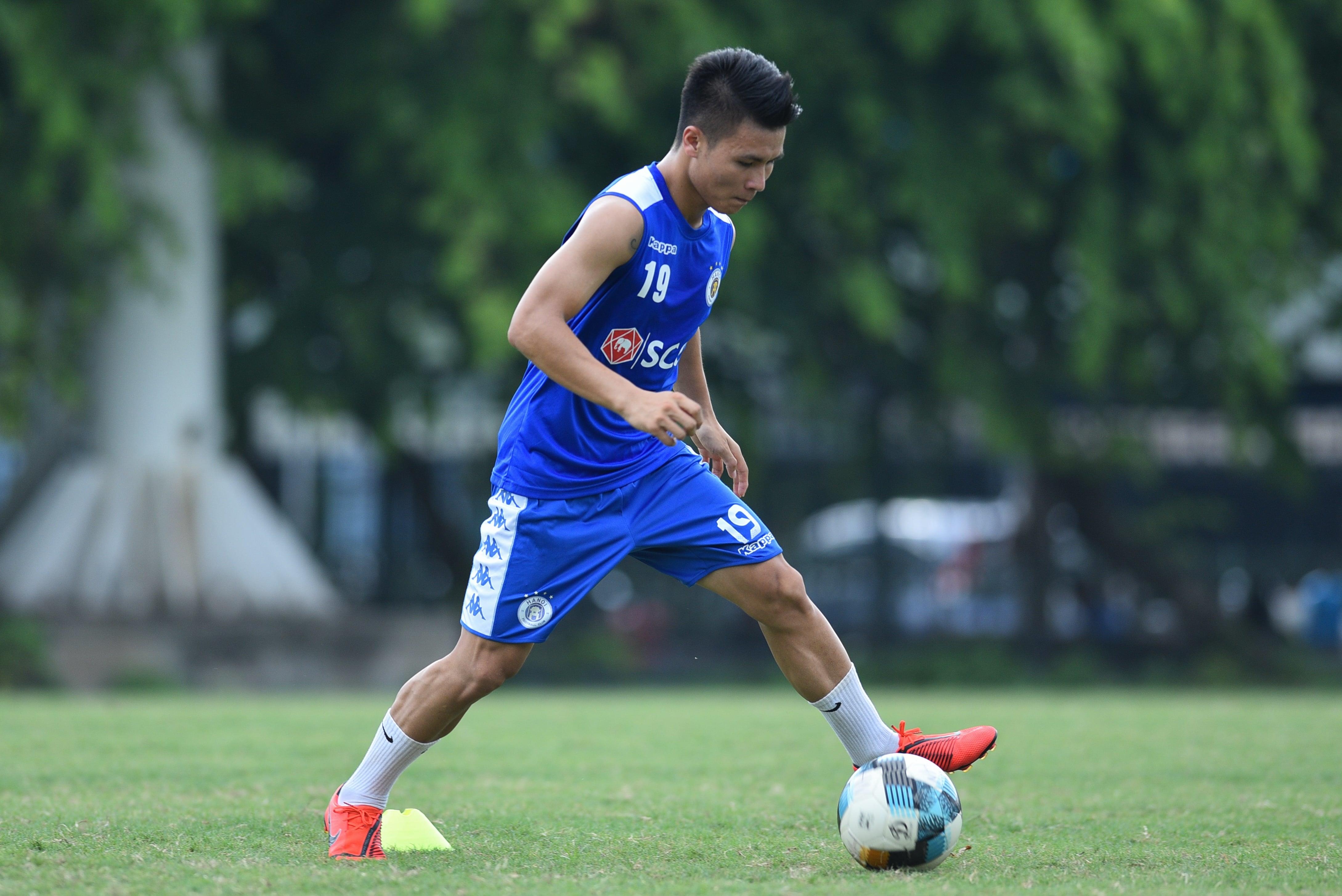 V.League 2019,  CLB Ha Noi,  Quang Hai,  Dinh Trong,  bang xep hang anh 2