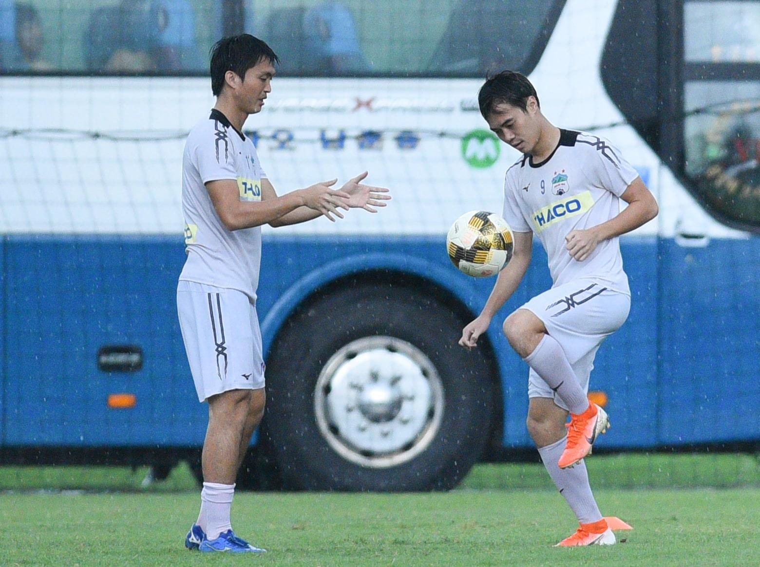 Xuan Truong,  HAGL vs Ha Noi,  Chu Dinh Nghiem anh 2