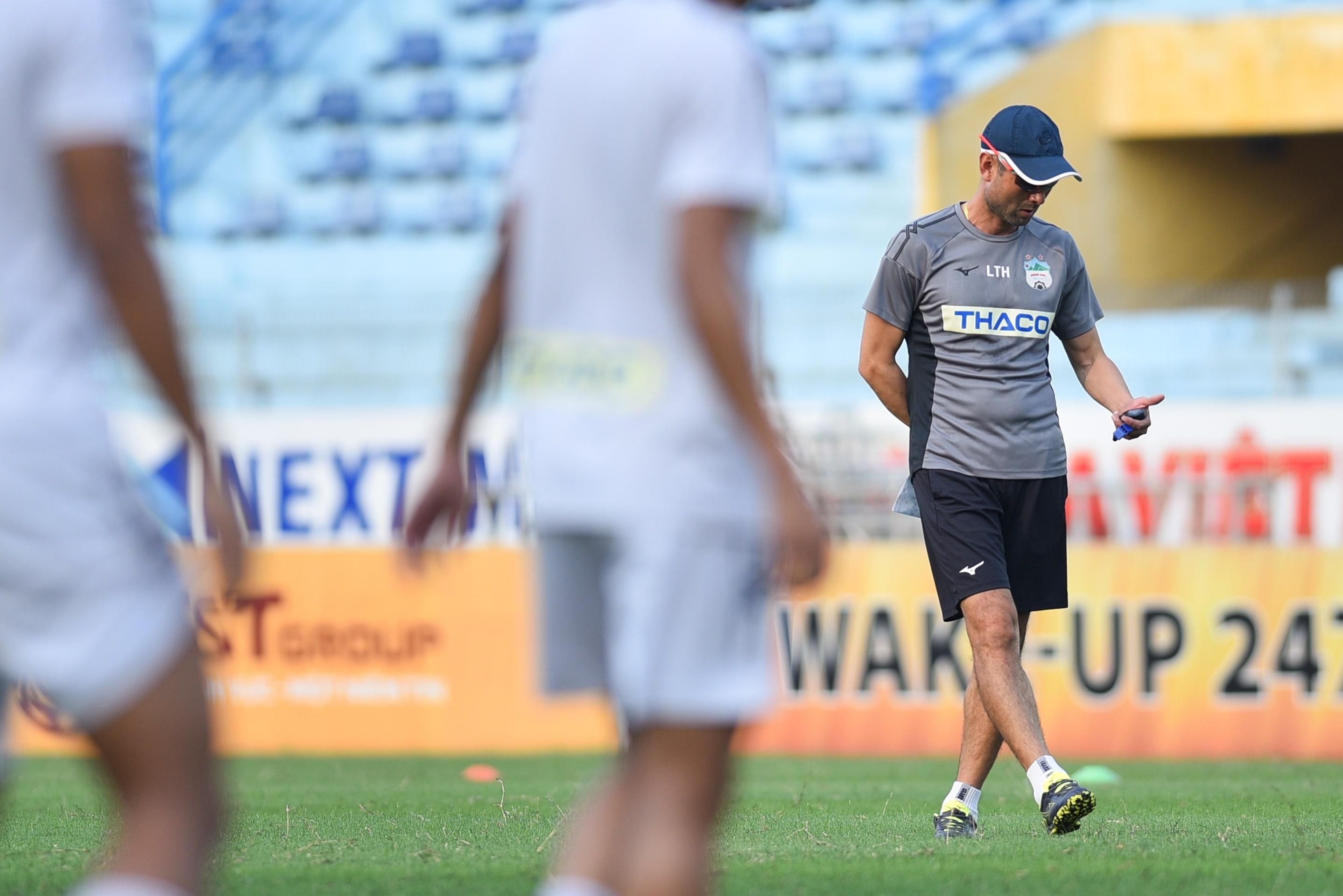 Ha Noi vs HAGL,  Tuan Anh Xuan Truong,  Tuan Anh chan thuong,  bau Duc da cho vui anh 8