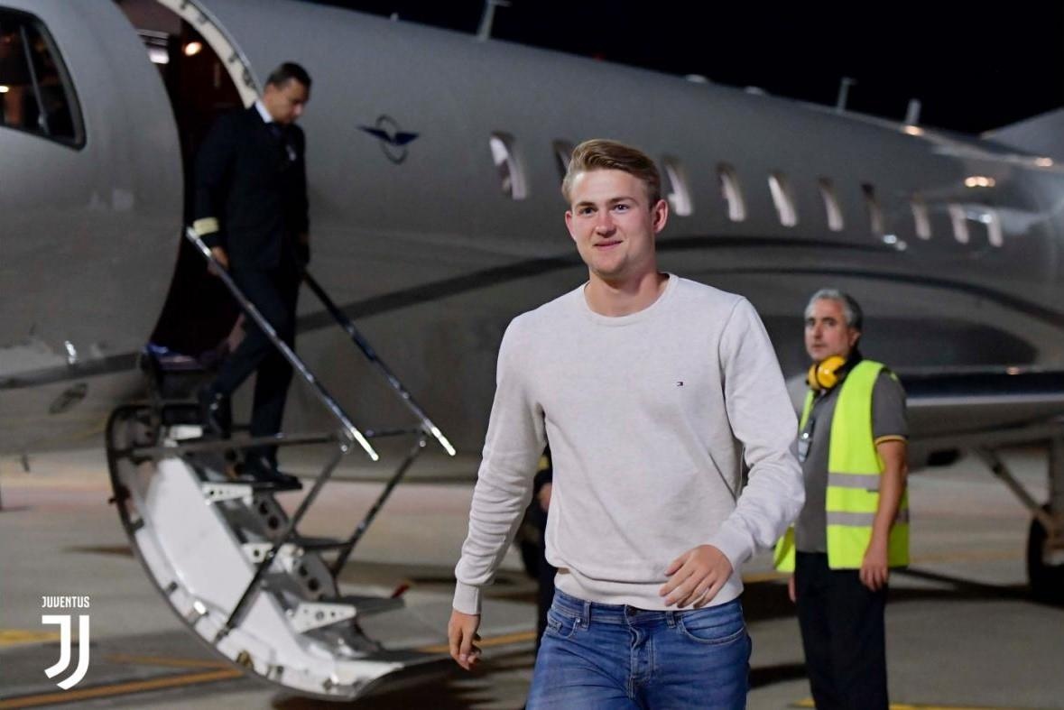 De Ligt den Juventus,  Juventus mua De Ligt,  Ronaldo Juventus,  chuyen nhuong anh 4