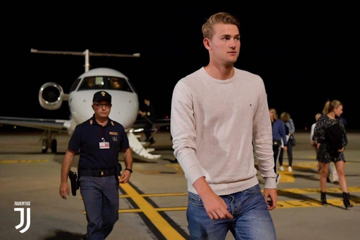 De Ligt den Juventus,  Juventus mua De Ligt,  Ronaldo Juventus,  chuyen nhuong anh 6