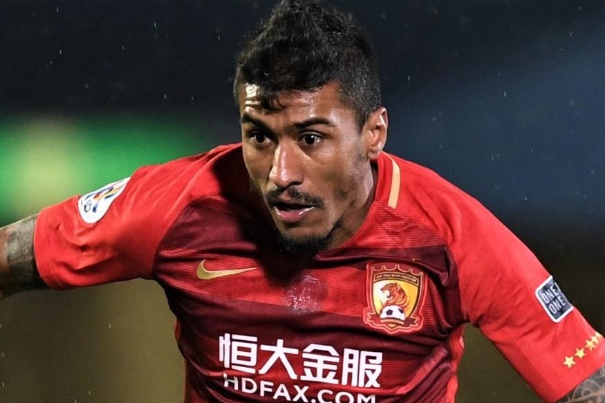 Paulinho lap hat-trick danh bai doi bong cua HLV Benitez hinh anh