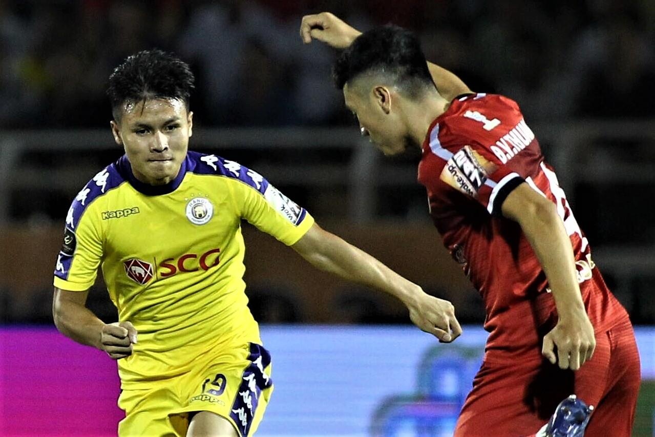 Quang Hai xu ly dang cap, ghi ban tu goc hep hinh anh