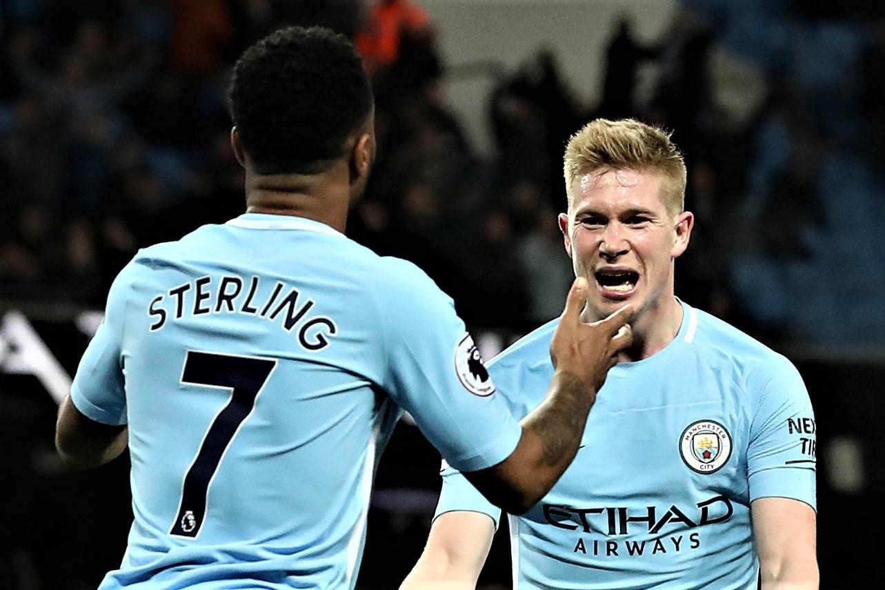 Highlights Yokohama 1-3 Man City: De Bruyne va Sterling ghi ban hinh anh