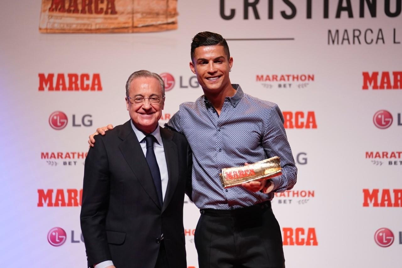 Ronaldo nhan giai huyen thoai anh 1