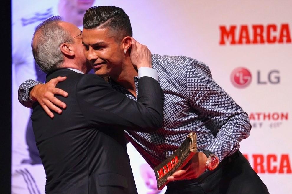 CDV yeu cau Chu tich Perez dua Ronaldo tro ve Real Madrid hinh anh