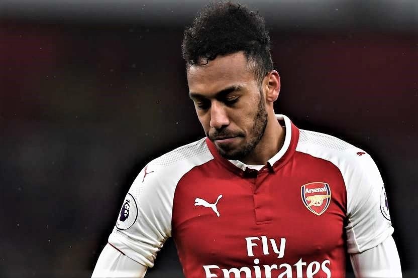 Aubameyang dem bong len troi khien Arsenal mat chien thang hinh anh