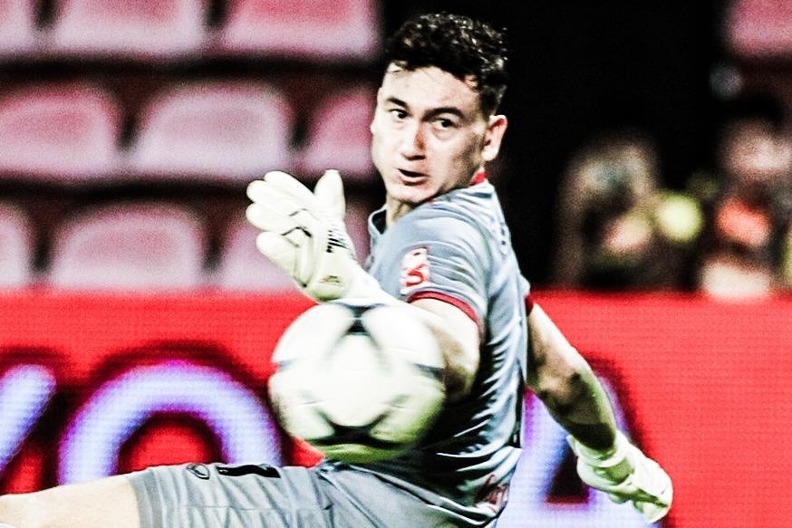 Van Lam nem bong kien tao cho dong doi ghi ban tai Thai League hinh anh