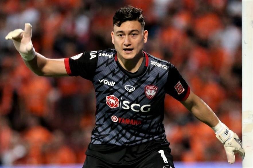 Van Lam cung dong doi thang tran thu 4 lien tiep tai Thai League hinh anh