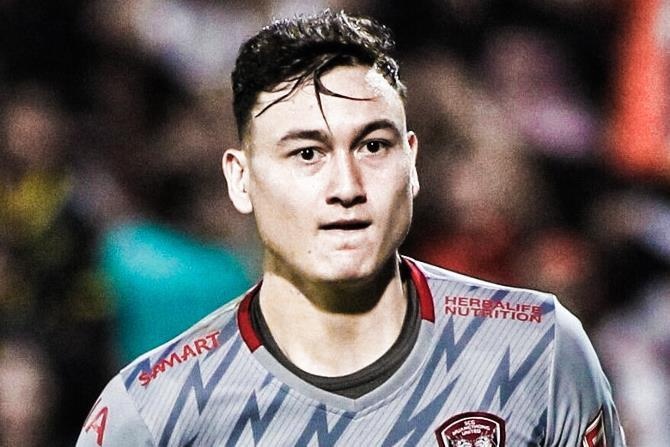 Van Lam mac sai lam khien Muangthong chia diem o Thai League hinh anh