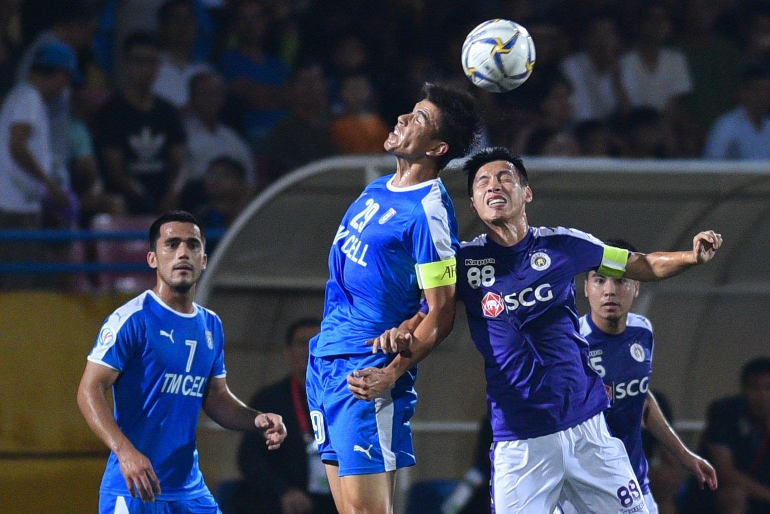 Quang Hai lap sieu pham anh 2