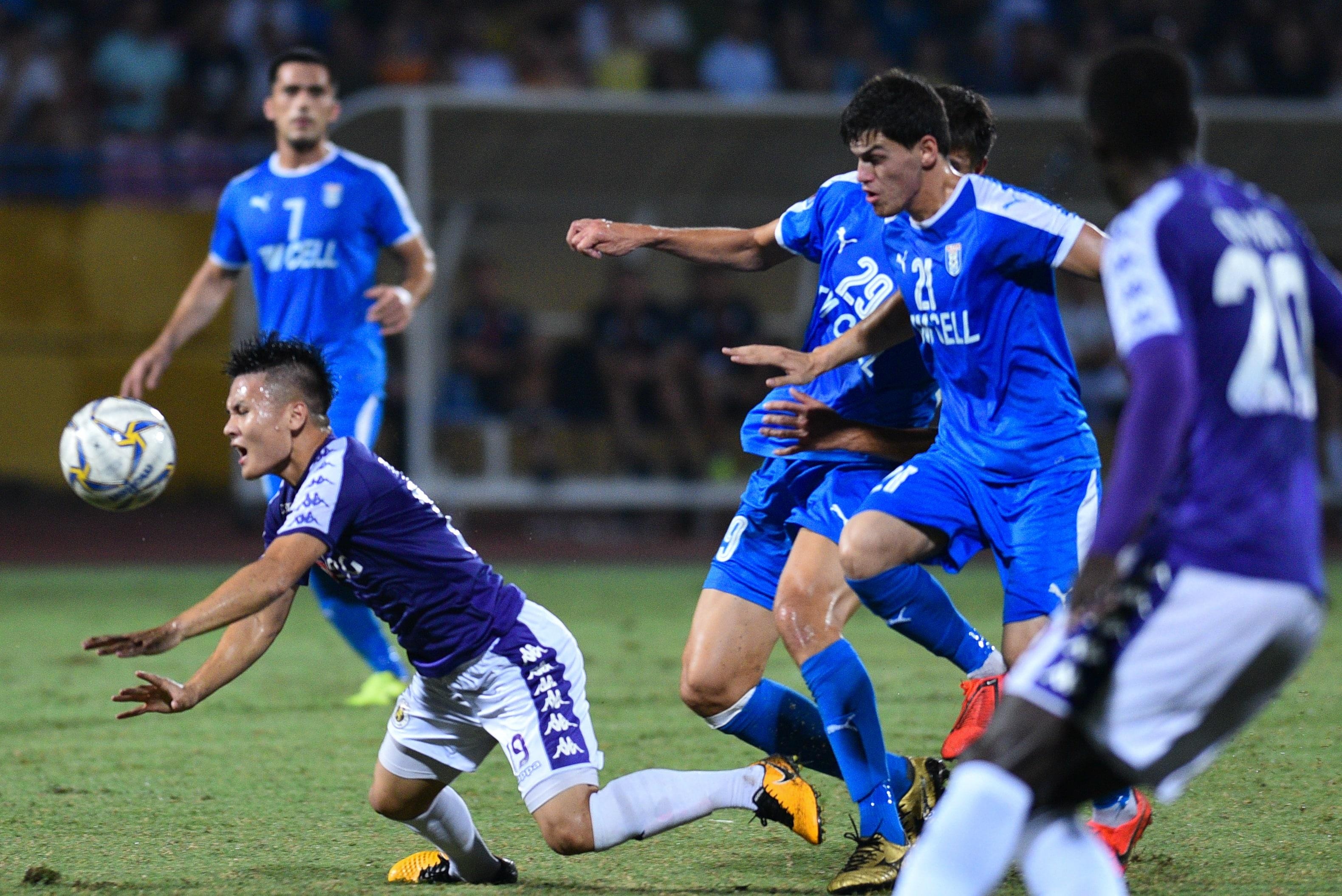 Quang Hai lap sieu pham anh 3