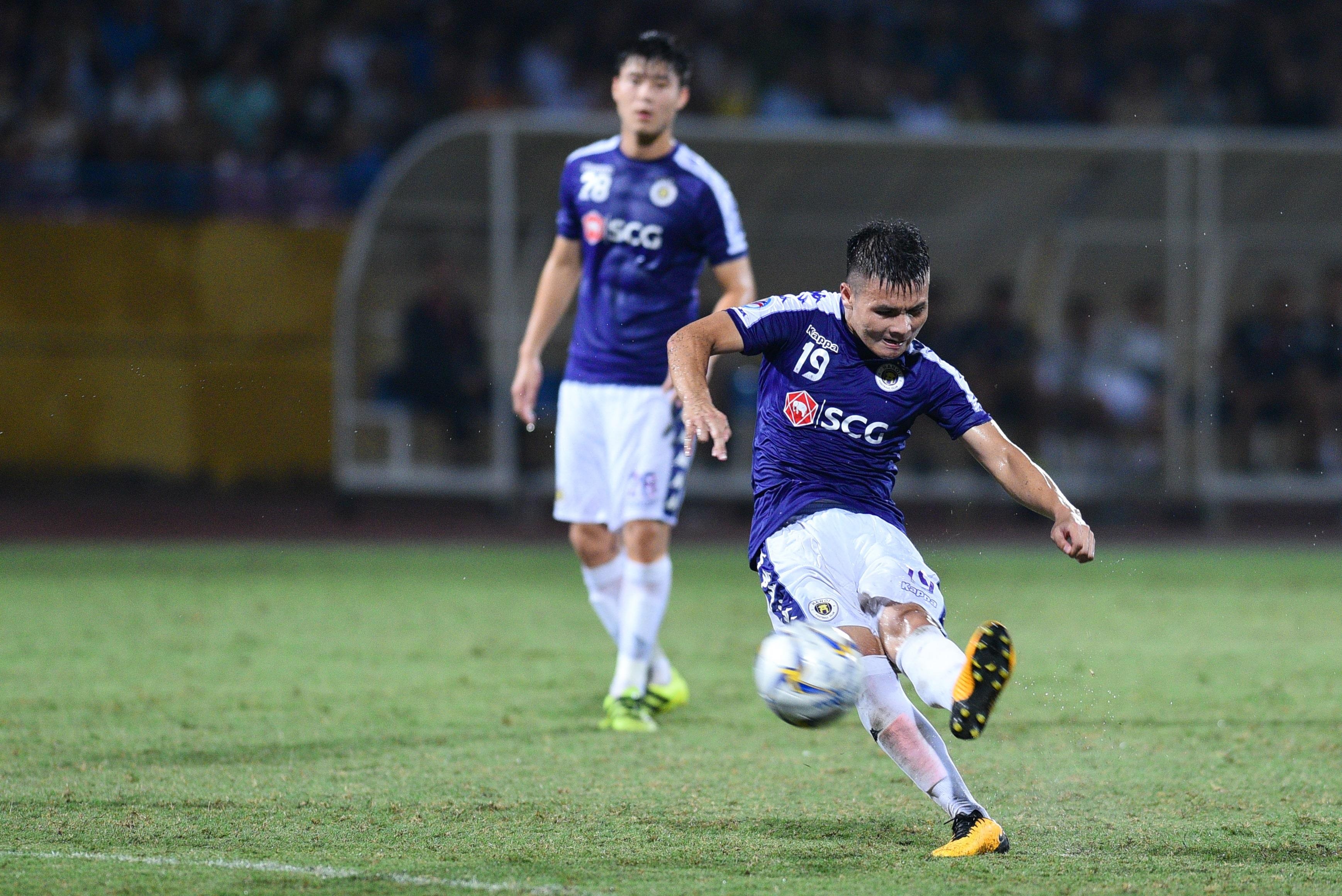 Quang Hai lap sieu pham anh 4