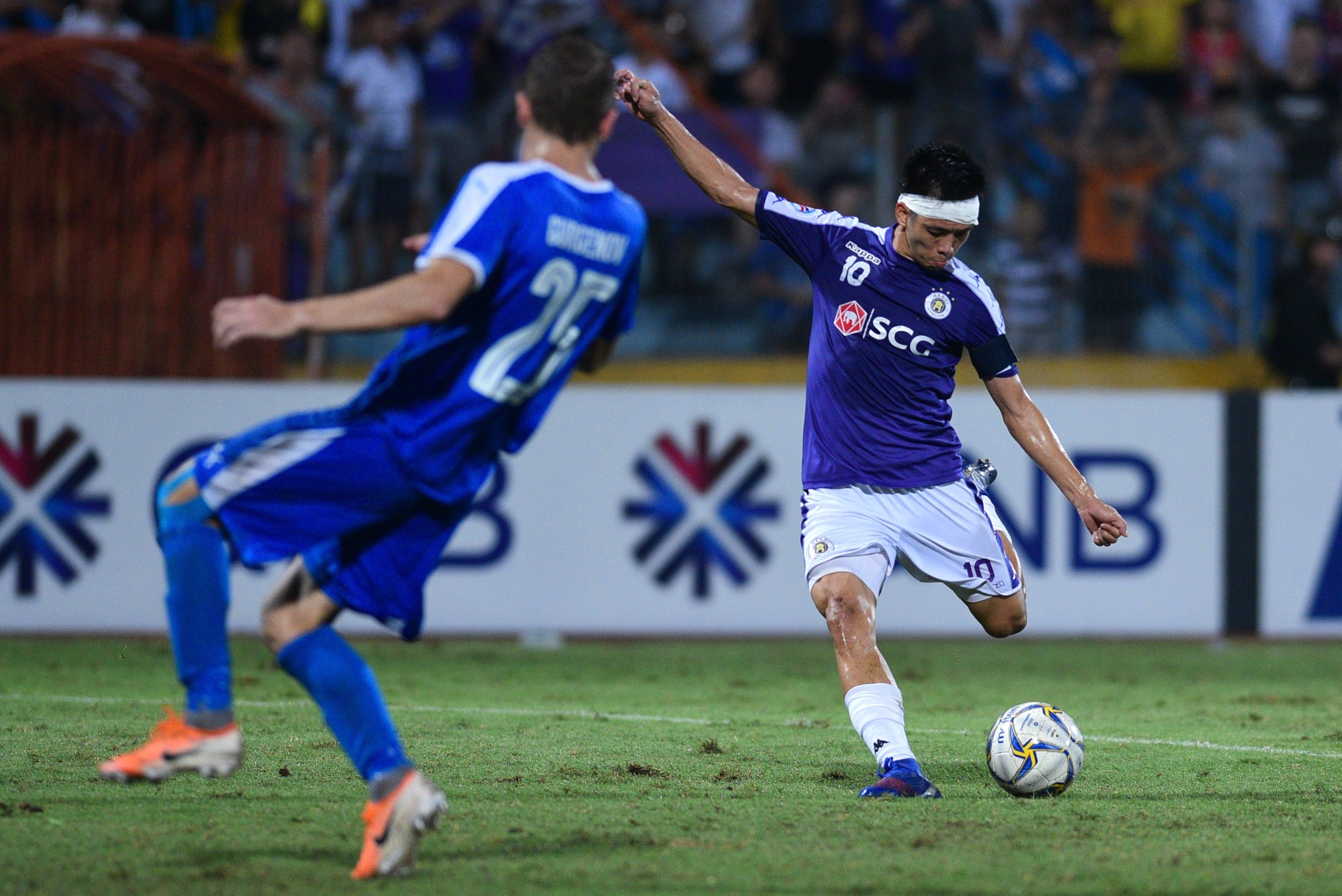 Quang Hai lap sieu pham anh 8