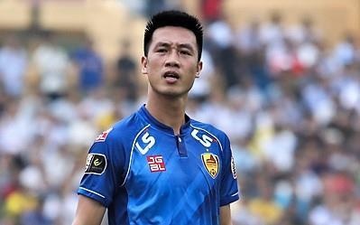 Huy Hung len tieng ve chan thuong o tran thang CLB Khanh Hoa hinh anh