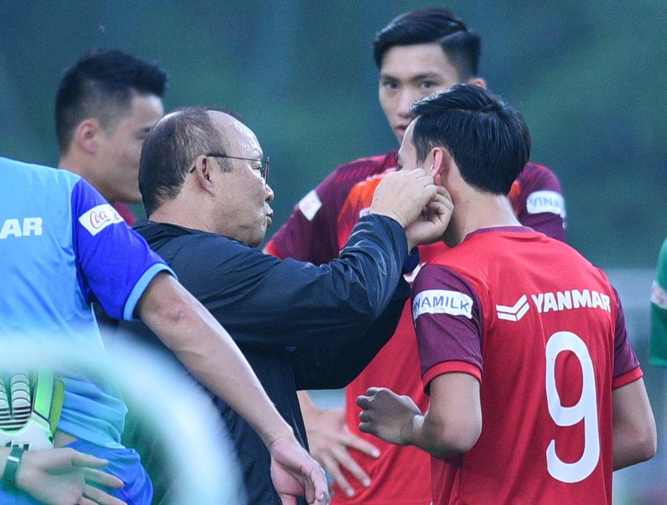 Tuyen Viet Nam tap luyen anh 1